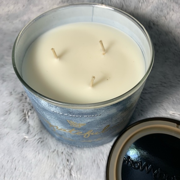 Grateful Apple Cardamom & Crisp 3-Wick Candle from Bath & Body Works (2019) BBW - Picture 2 of 3